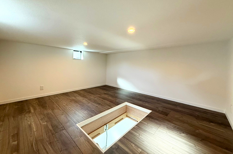屋根裏収納