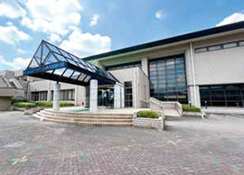 町立スポーツセンター・シートス