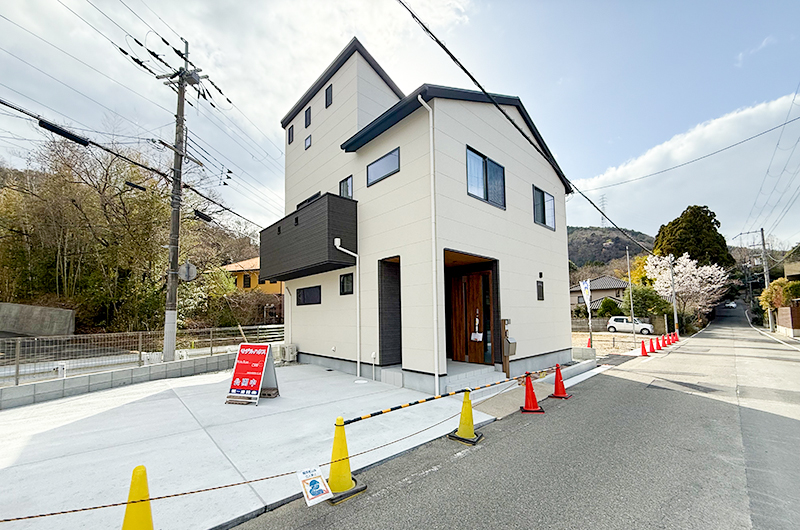 ガーデンテラス阪急雲雀ケ丘花屋敷満願寺A